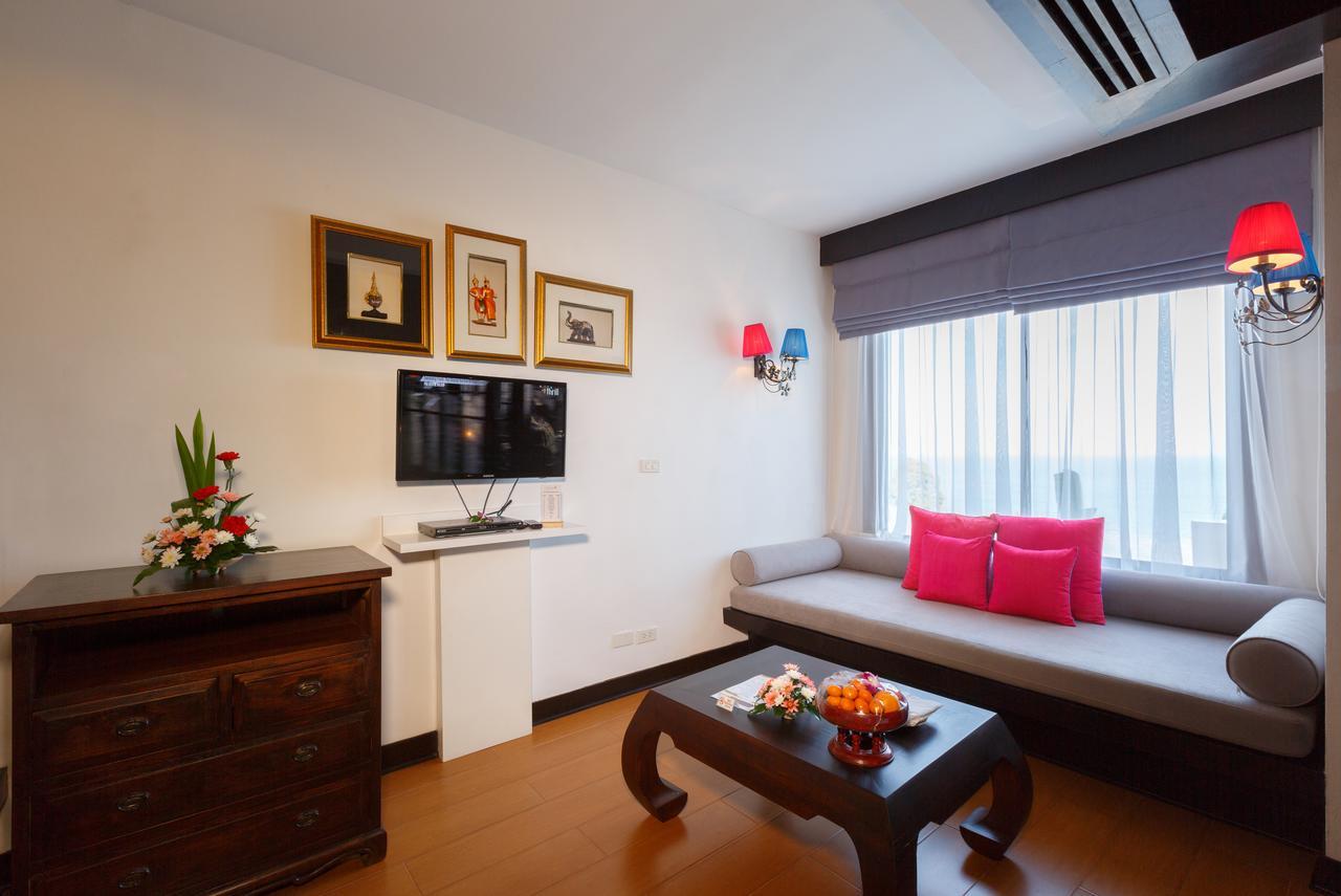卡玛拉纳马卡度假村【SHA Plus+】 卡马拉海滩 外观 照片 A living room in a hotel